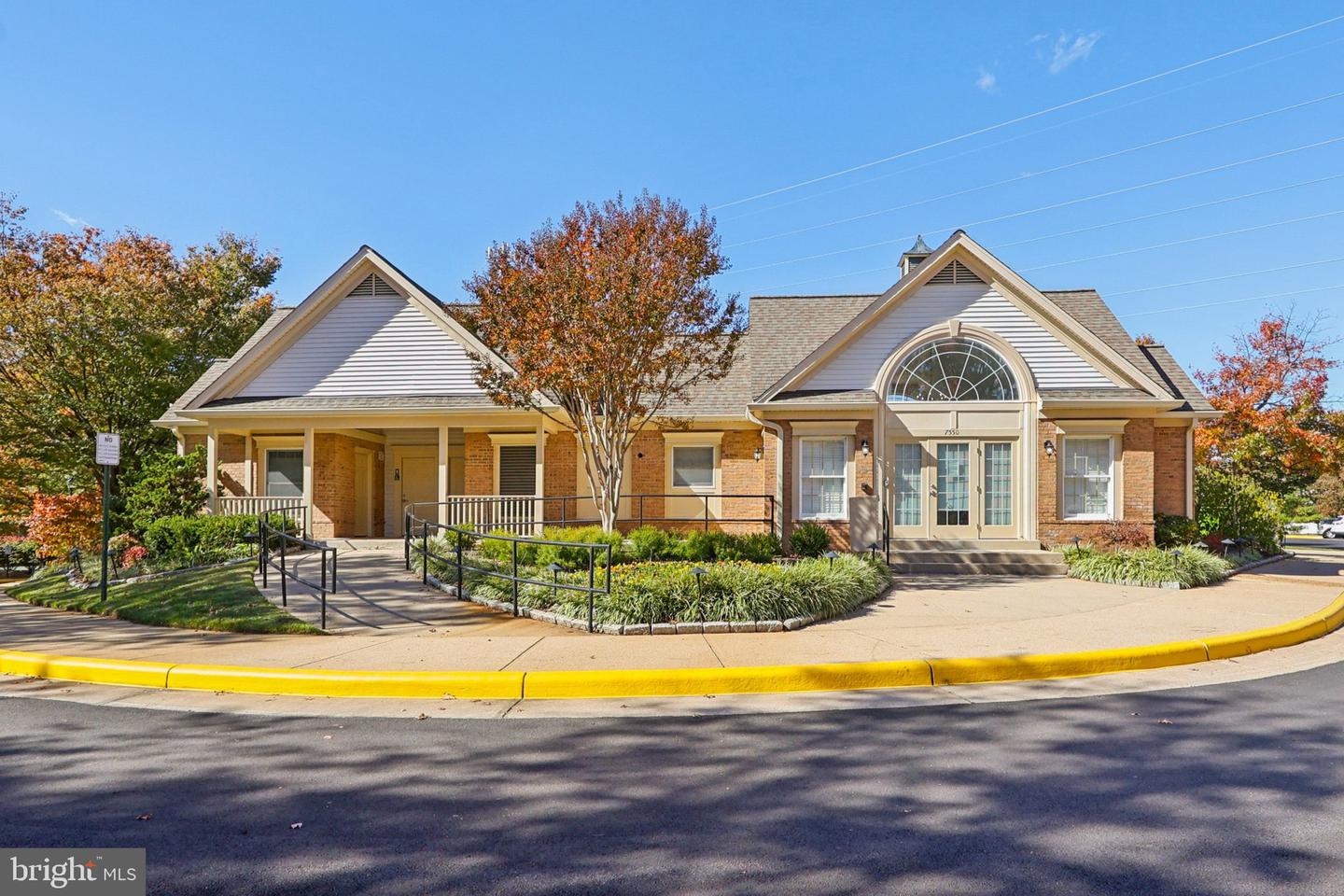 6610-F NETTIES LN #27F, ALEXANDRIA, Virginia 22315, 3 Bedrooms Bedrooms, ,2 BathroomsBathrooms,Residential,For sale,6610-F NETTIES LN #27F,VAFX2264044 MLS # VAFX2264044 6610-F NETTIES LN #27F, ALEXANDRIA, Virginia 22315, 3 Bedrooms Bedrooms, ,2 BathroomsBathrooms,Residential,For sale,6610-F NETTIES LN #27F,VAFX2264044 MLS # VAFX2264044