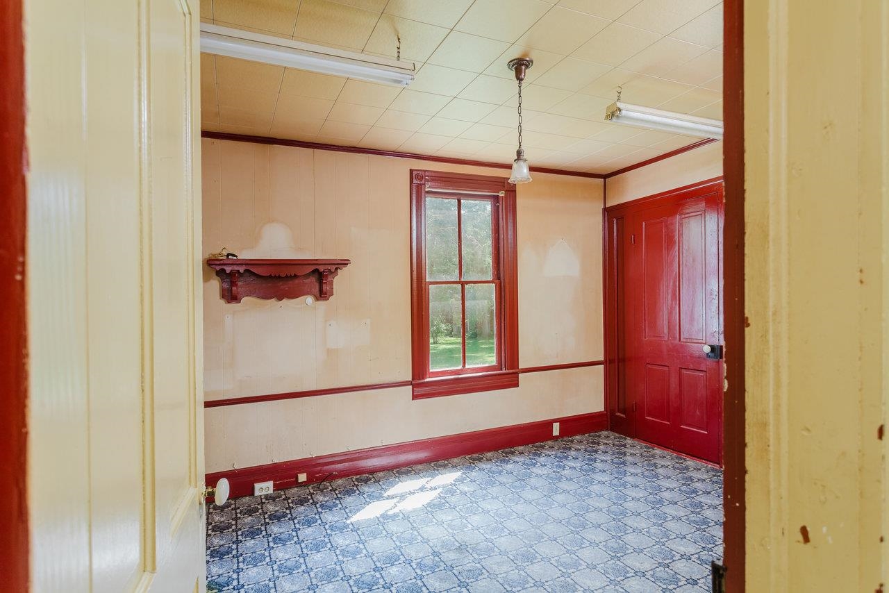 98 COTTONWOOD AVE, GROTTOES, Virginia 24441, 5 Bedrooms Bedrooms, ,1 BathroomBathrooms,Residential,98 COTTONWOOD AVE,670415 MLS # 670415 98 COTTONWOOD AVE, GROTTOES, Virginia 24441, 5 Bedrooms Bedrooms, ,1 BathroomBathrooms,Residential,98 COTTONWOOD AVE,670415 MLS # 670415