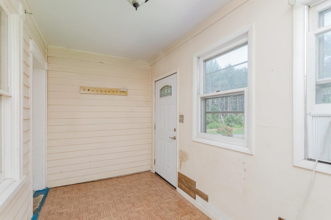 98 COTTONWOOD AVE, GROTTOES, Virginia 24441, 5 Bedrooms Bedrooms, ,1 BathroomBathrooms,Residential,98 COTTONWOOD AVE,670415 MLS # 670415 98 COTTONWOOD AVE, GROTTOES, Virginia 24441, 5 Bedrooms Bedrooms, ,1 BathroomBathrooms,Residential,98 COTTONWOOD AVE,670415 MLS # 670415