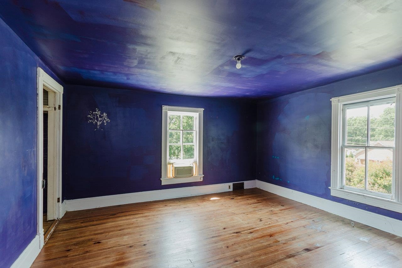 98 COTTONWOOD AVE, GROTTOES, Virginia 24441, 5 Bedrooms Bedrooms, ,1 BathroomBathrooms,Residential,98 COTTONWOOD AVE,670415 MLS # 670415 98 COTTONWOOD AVE, GROTTOES, Virginia 24441, 5 Bedrooms Bedrooms, ,1 BathroomBathrooms,Residential,98 COTTONWOOD AVE,670415 MLS # 670415