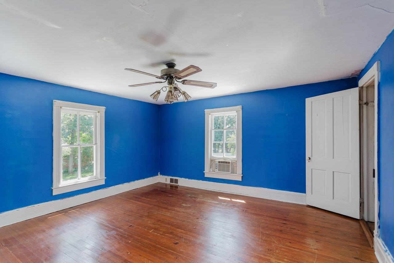 98 COTTONWOOD AVE, GROTTOES, Virginia 24441, 5 Bedrooms Bedrooms, ,1 BathroomBathrooms,Residential,98 COTTONWOOD AVE,670415 MLS # 670415 98 COTTONWOOD AVE, GROTTOES, Virginia 24441, 5 Bedrooms Bedrooms, ,1 BathroomBathrooms,Residential,98 COTTONWOOD AVE,670415 MLS # 670415