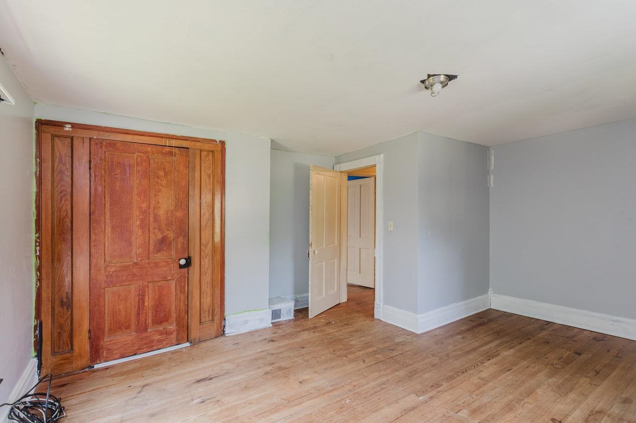 98 COTTONWOOD AVE, GROTTOES, Virginia 24441, 5 Bedrooms Bedrooms, ,1 BathroomBathrooms,Residential,98 COTTONWOOD AVE,670415 MLS # 670415 98 COTTONWOOD AVE, GROTTOES, Virginia 24441, 5 Bedrooms Bedrooms, ,1 BathroomBathrooms,Residential,98 COTTONWOOD AVE,670415 MLS # 670415