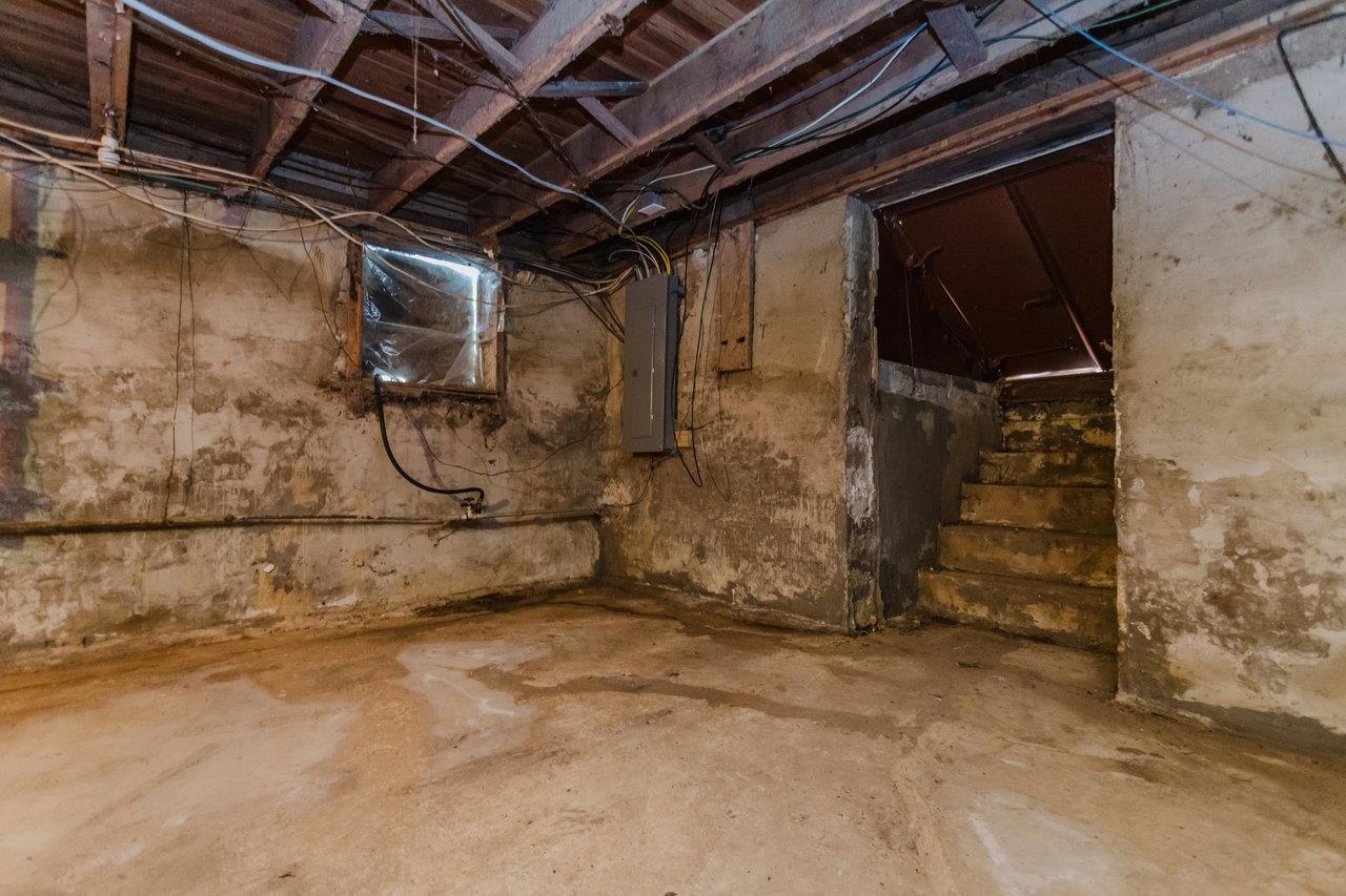 98 COTTONWOOD AVE, GROTTOES, Virginia 24441, 5 Bedrooms Bedrooms, ,1 BathroomBathrooms,Residential,98 COTTONWOOD AVE,670415 MLS # 670415 98 COTTONWOOD AVE, GROTTOES, Virginia 24441, 5 Bedrooms Bedrooms, ,1 BathroomBathrooms,Residential,98 COTTONWOOD AVE,670415 MLS # 670415