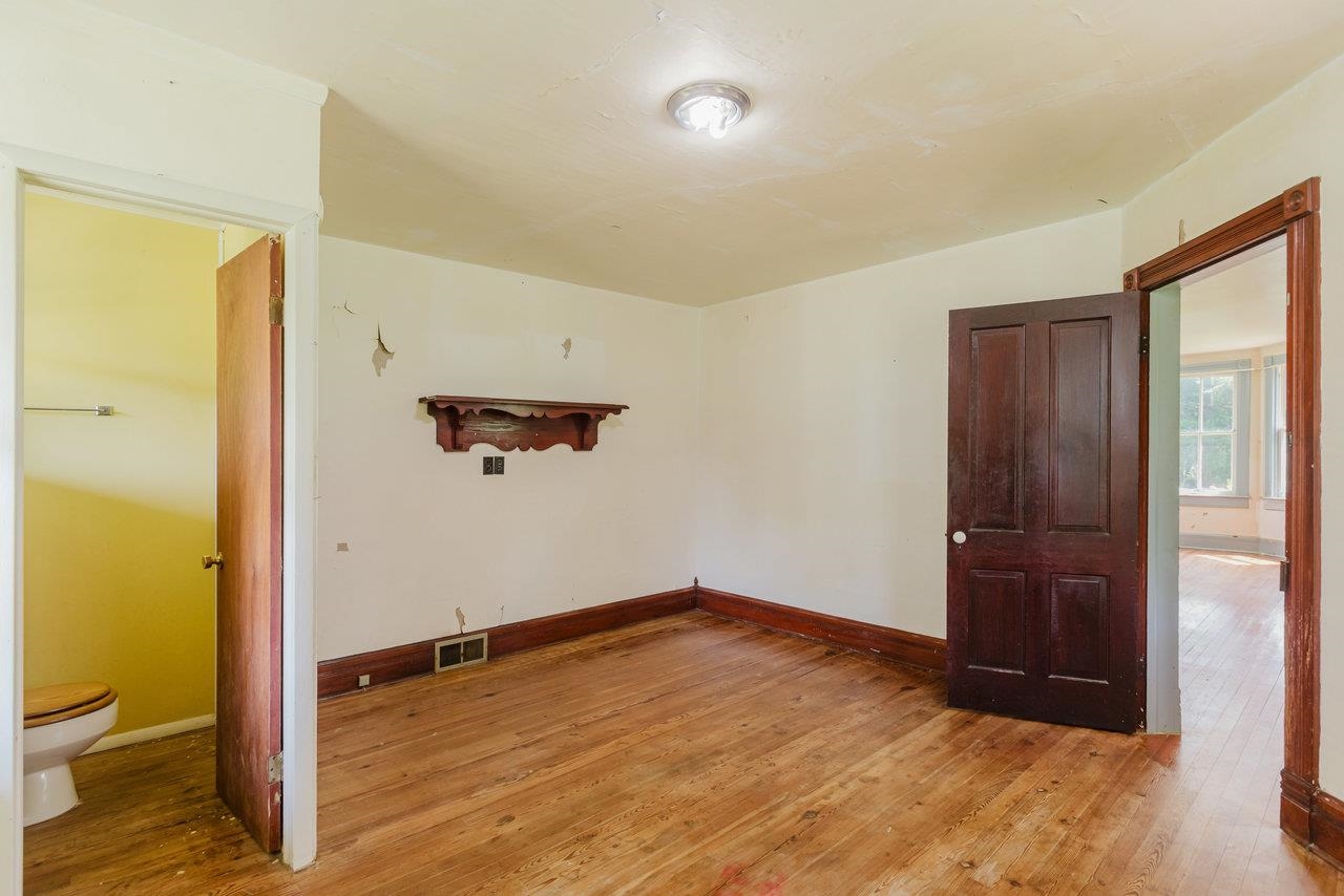 98 COTTONWOOD AVE, GROTTOES, Virginia 24441, 5 Bedrooms Bedrooms, ,1 BathroomBathrooms,Residential,98 COTTONWOOD AVE,670415 MLS # 670415 98 COTTONWOOD AVE, GROTTOES, Virginia 24441, 5 Bedrooms Bedrooms, ,1 BathroomBathrooms,Residential,98 COTTONWOOD AVE,670415 MLS # 670415