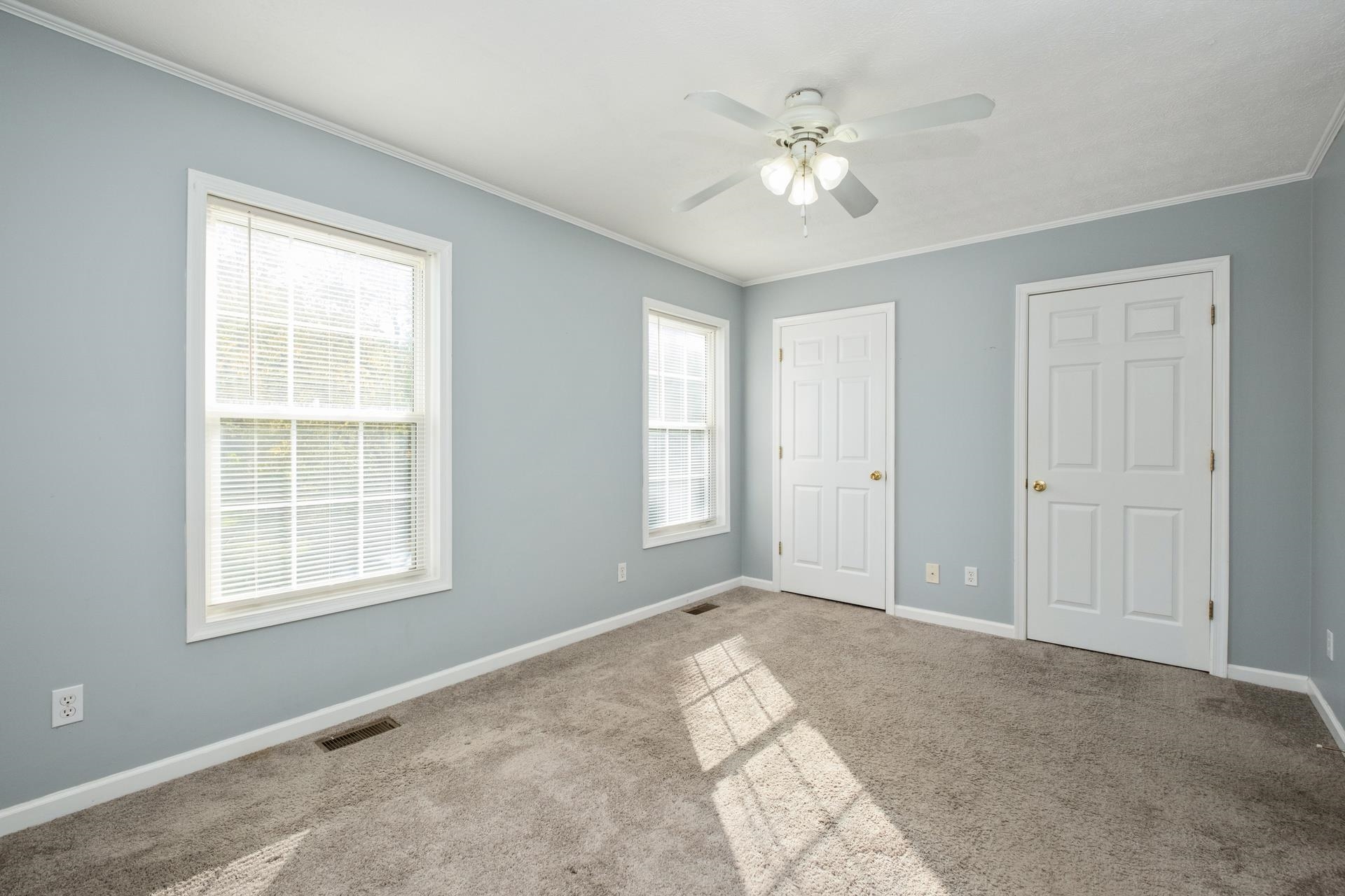 2217 RESERVOIR ST, HARRISONBURG, Virginia 22801, 2 Bedrooms Bedrooms, ,2 BathroomsBathrooms,Residential,Stutzman,2217 RESERVOIR ST,670432 MLS # 670432 2217 RESERVOIR ST, HARRISONBURG, Virginia 22801, 2 Bedrooms Bedrooms, ,2 BathroomsBathrooms,Residential,Stutzman,2217 RESERVOIR ST,670432 MLS # 670432