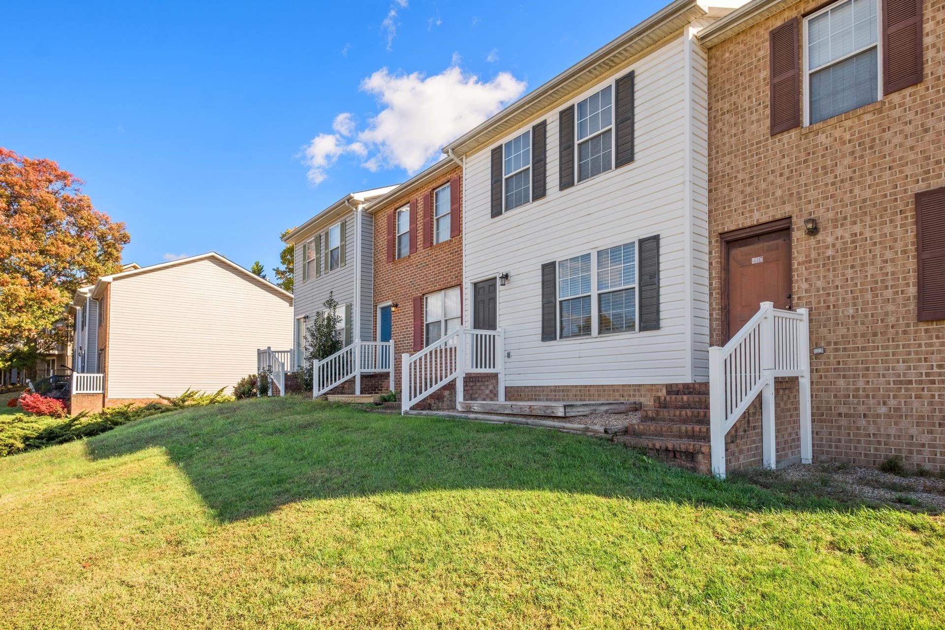 2217 RESERVOIR ST, HARRISONBURG, Virginia 22801, 2 Bedrooms Bedrooms, ,2 BathroomsBathrooms,Residential,Stutzman,2217 RESERVOIR ST,670432 MLS # 670432 2217 RESERVOIR ST, HARRISONBURG, Virginia 22801, 2 Bedrooms Bedrooms, ,2 BathroomsBathrooms,Residential,Stutzman,2217 RESERVOIR ST,670432 MLS # 670432