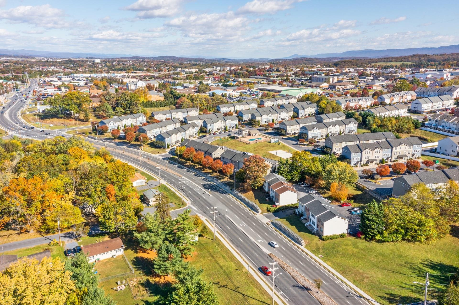 2217 RESERVOIR ST, HARRISONBURG, Virginia 22801, 2 Bedrooms Bedrooms, ,2 BathroomsBathrooms,Residential,Stutzman,2217 RESERVOIR ST,670432 MLS # 670432 2217 RESERVOIR ST, HARRISONBURG, Virginia 22801, 2 Bedrooms Bedrooms, ,2 BathroomsBathrooms,Residential,Stutzman,2217 RESERVOIR ST,670432 MLS # 670432
