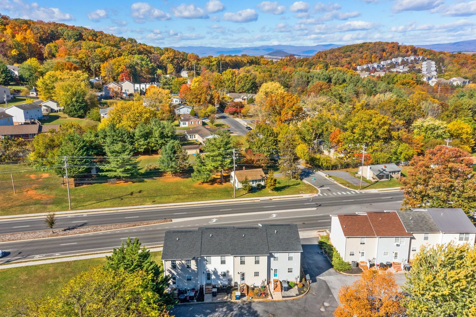 2217 RESERVOIR ST, HARRISONBURG, Virginia 22801, 2 Bedrooms Bedrooms, ,2 BathroomsBathrooms,Residential,Stutzman,2217 RESERVOIR ST,670432 MLS # 670432 2217 RESERVOIR ST, HARRISONBURG, Virginia 22801, 2 Bedrooms Bedrooms, ,2 BathroomsBathrooms,Residential,Stutzman,2217 RESERVOIR ST,670432 MLS # 670432