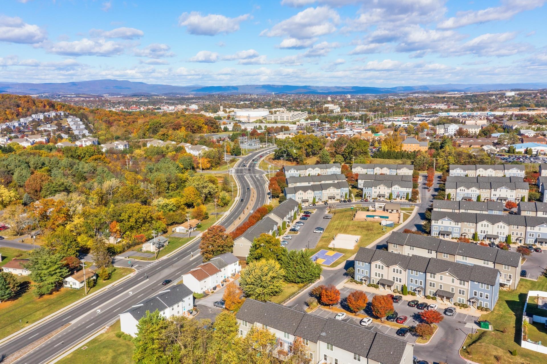 2217 RESERVOIR ST, HARRISONBURG, Virginia 22801, 2 Bedrooms Bedrooms, ,2 BathroomsBathrooms,Residential,Stutzman,2217 RESERVOIR ST,670432 MLS # 670432 2217 RESERVOIR ST, HARRISONBURG, Virginia 22801, 2 Bedrooms Bedrooms, ,2 BathroomsBathrooms,Residential,Stutzman,2217 RESERVOIR ST,670432 MLS # 670432
