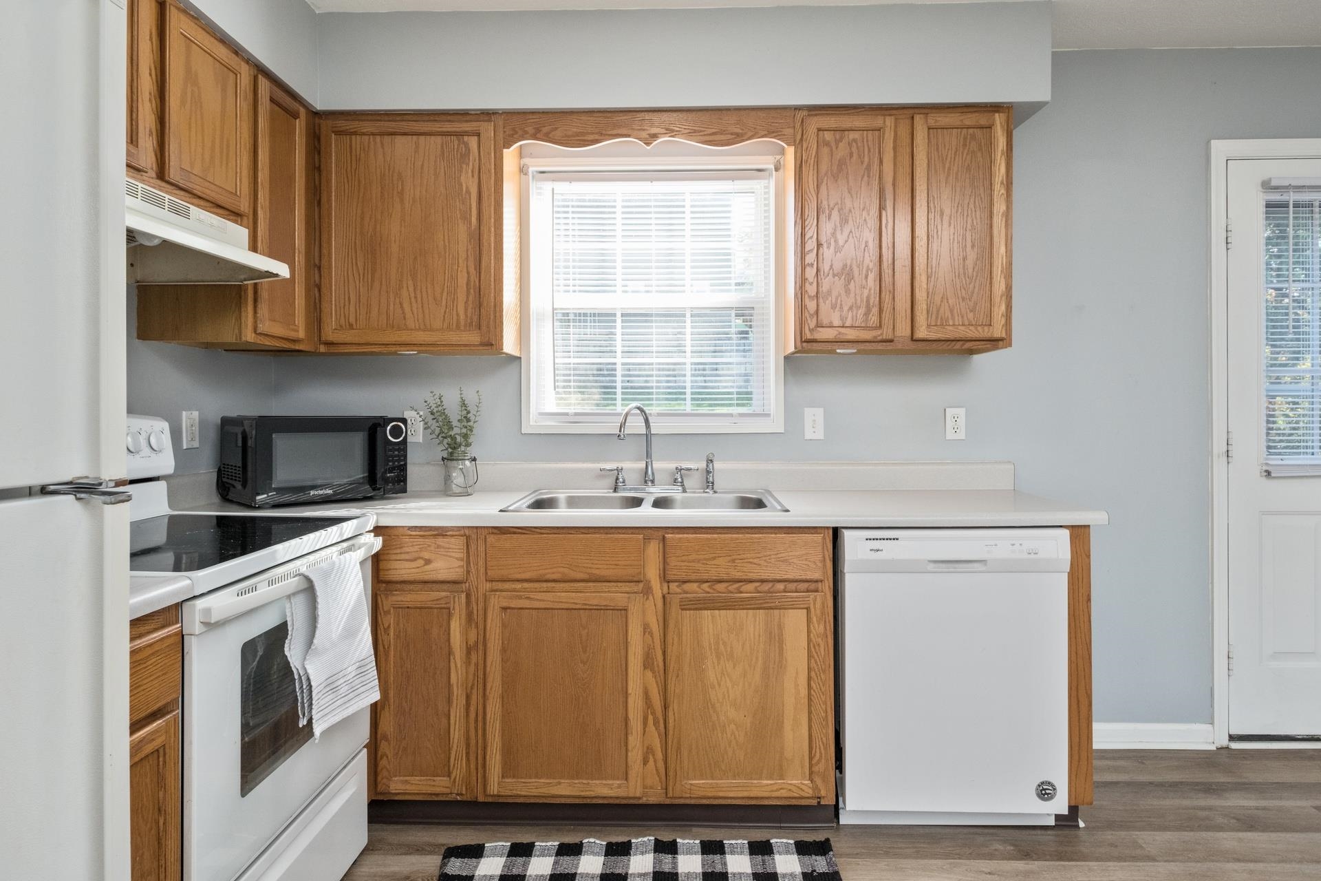 2217 RESERVOIR ST, HARRISONBURG, Virginia 22801, 2 Bedrooms Bedrooms, ,2 BathroomsBathrooms,Residential,Stutzman,2217 RESERVOIR ST,670432 MLS # 670432 2217 RESERVOIR ST, HARRISONBURG, Virginia 22801, 2 Bedrooms Bedrooms, ,2 BathroomsBathrooms,Residential,Stutzman,2217 RESERVOIR ST,670432 MLS # 670432