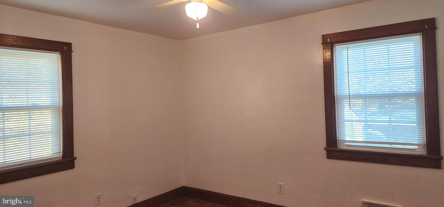 1064 STRASBURG RD, FRONT ROYAL, Virginia 22630, 3 Bedrooms Bedrooms, ,2 BathroomsBathrooms,Residential,For sale,1064 STRASBURG RD,VAWR2012290 MLS # VAWR2012290 1064 STRASBURG RD, FRONT ROYAL, Virginia 22630, 3 Bedrooms Bedrooms, ,2 BathroomsBathrooms,Residential,For sale,1064 STRASBURG RD,VAWR2012290 MLS # VAWR2012290