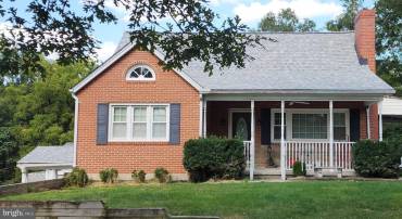 1064 STRASBURG RD, FRONT ROYAL, Virginia 22630, 3 Bedrooms Bedrooms, ,2 BathroomsBathrooms,Residential,For sale,1064 STRASBURG RD,VAWR2012290 MLS # VAWR2012290