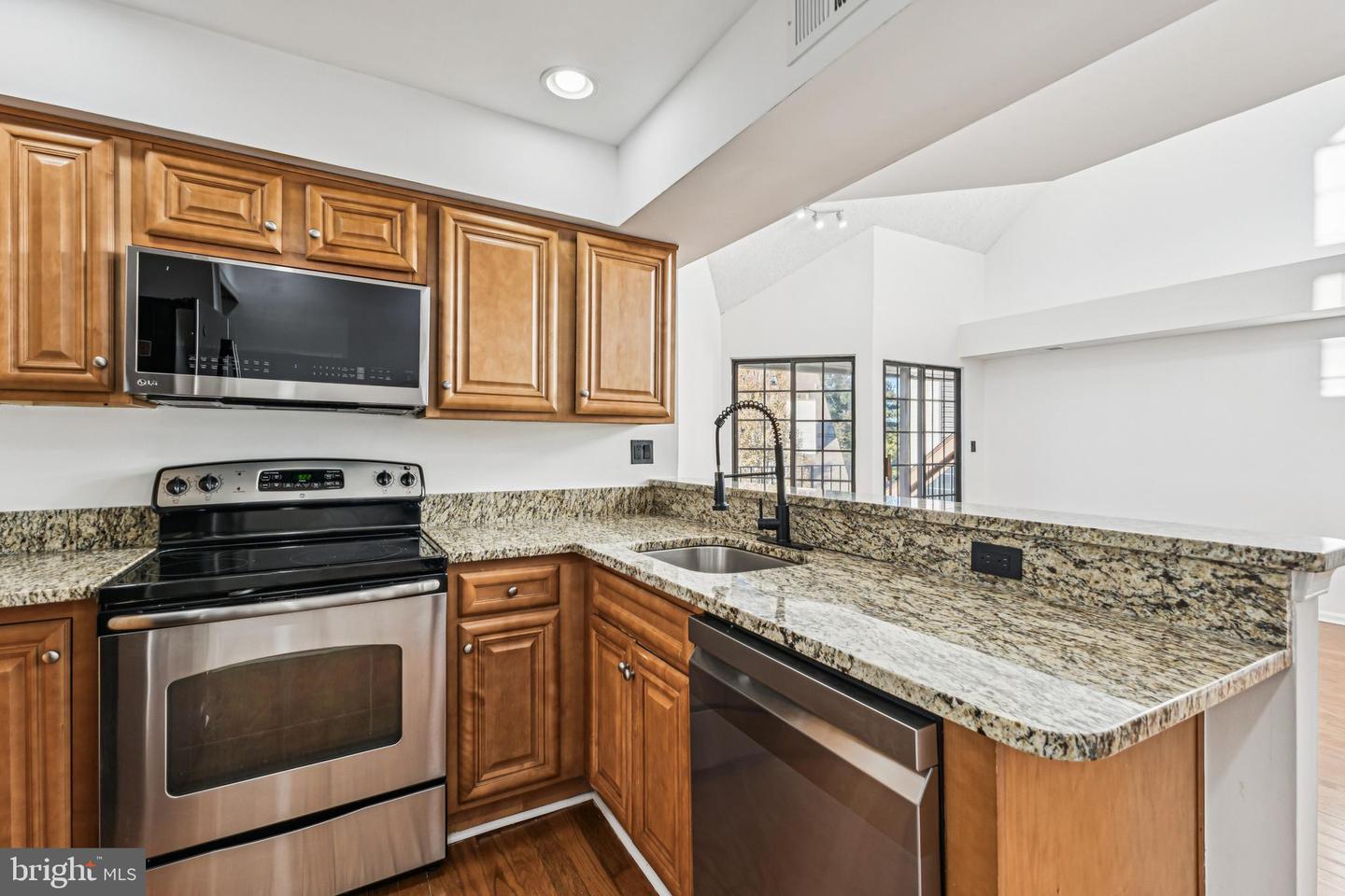 6006-F CURTIER DR #F, ALEXANDRIA, Virginia 22310, 2 Bedrooms Bedrooms, ,2 BathroomsBathrooms,Residential,For sale,6006-F CURTIER DR #F,VAFX2267152 MLS # VAFX2267152 6006-F CURTIER DR #F, ALEXANDRIA, Virginia 22310, 2 Bedrooms Bedrooms, ,2 BathroomsBathrooms,Residential,For sale,6006-F CURTIER DR #F,VAFX2267152 MLS # VAFX2267152