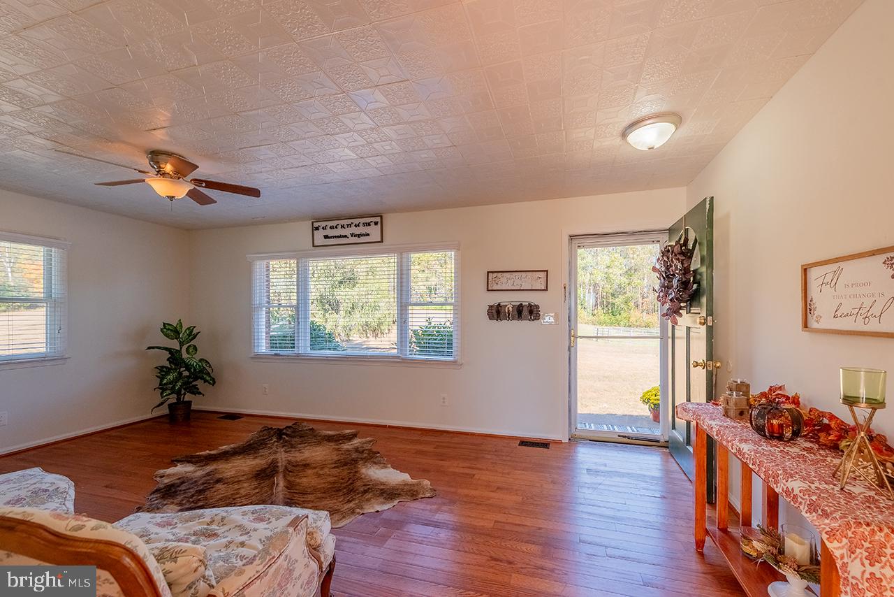 5621 OLD AUBURN RD, WARRENTON, Virginia 20187, 4 Bedrooms Bedrooms, ,2 BathroomsBathrooms,Residential,For sale,5621 OLD AUBURN RD,VAFQ2018316 MLS # VAFQ2018316 5621 OLD AUBURN RD, WARRENTON, Virginia 20187, 4 Bedrooms Bedrooms, ,2 BathroomsBathrooms,Residential,For sale,5621 OLD AUBURN RD,VAFQ2018316 MLS # VAFQ2018316