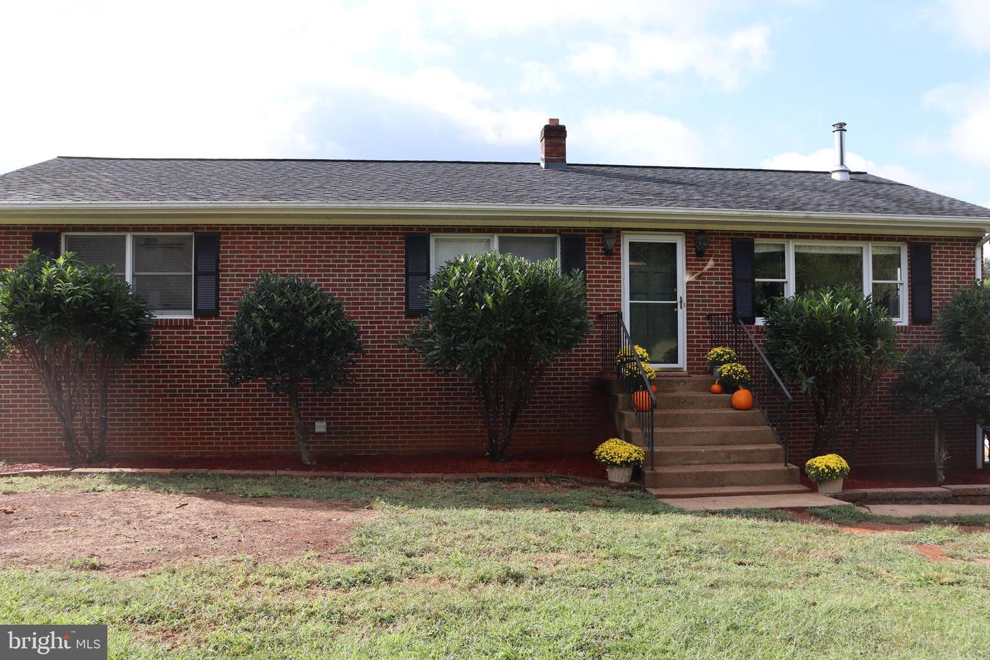 5621 OLD AUBURN RD, WARRENTON, Virginia 20187, 4 Bedrooms Bedrooms, ,2 BathroomsBathrooms,Residential,For sale,5621 OLD AUBURN RD,VAFQ2018316 MLS # VAFQ2018316 5621 OLD AUBURN RD, WARRENTON, Virginia 20187, 4 Bedrooms Bedrooms, ,2 BathroomsBathrooms,Residential,For sale,5621 OLD AUBURN RD,VAFQ2018316 MLS # VAFQ2018316