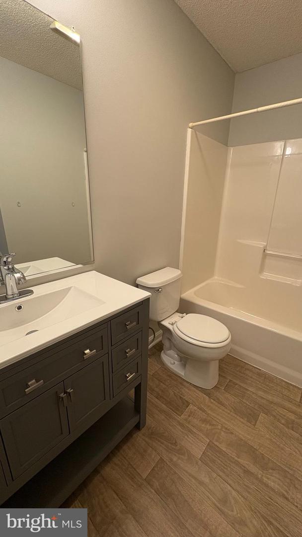 116 BARKWOOD DR, STEPHENS CITY, Virginia 22655, 4 Bedrooms Bedrooms, 15 Rooms Rooms,2 BathroomsBathrooms,Residential,For sale,116 BARKWOOD DR,VAFV2036860 MLS # VAFV2036860 116 BARKWOOD DR, STEPHENS CITY, Virginia 22655, 4 Bedrooms Bedrooms, 15 Rooms Rooms,2 BathroomsBathrooms,Residential,For sale,116 BARKWOOD DR,VAFV2036860 MLS # VAFV2036860