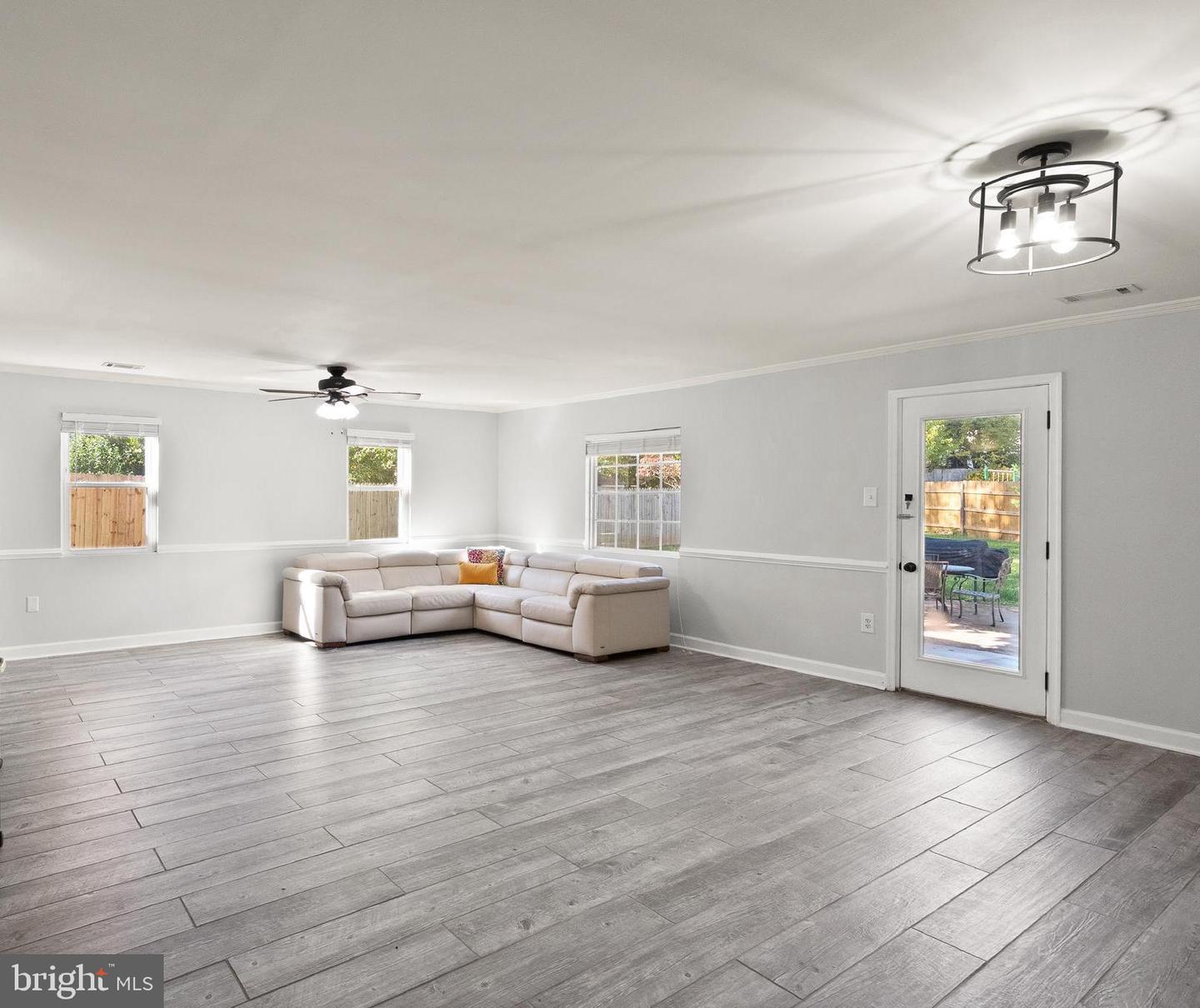 4006 NOVAR DR, CHANTILLY, Virginia 20151, 4 Bedrooms Bedrooms, ,2 BathroomsBathrooms,Residential,For sale,4006 NOVAR DR,VAFX2268096 MLS # VAFX2268096