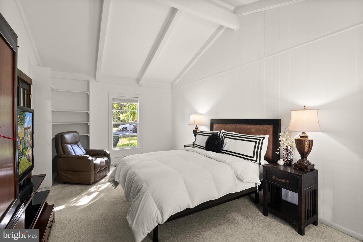 4006 NOVAR DR, CHANTILLY, Virginia 20151, 4 Bedrooms Bedrooms, ,2 BathroomsBathrooms,Residential,For sale,4006 NOVAR DR,VAFX2268096 MLS # VAFX2268096