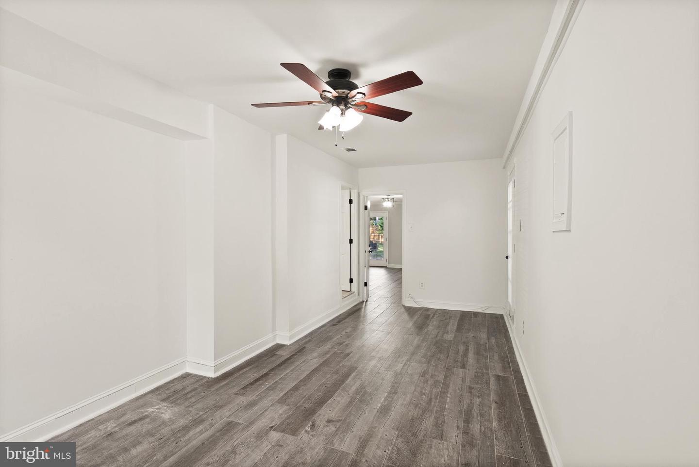 4006 NOVAR DR, CHANTILLY, Virginia 20151, 4 Bedrooms Bedrooms, ,2 BathroomsBathrooms,Residential,For sale,4006 NOVAR DR,VAFX2268096 MLS # VAFX2268096