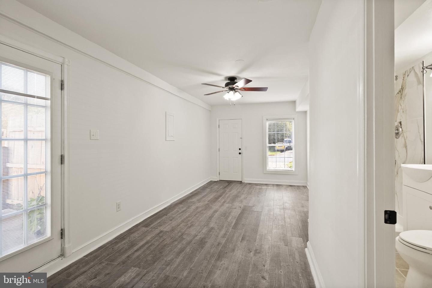 4006 NOVAR DR, CHANTILLY, Virginia 20151, 4 Bedrooms Bedrooms, ,2 BathroomsBathrooms,Residential,For sale,4006 NOVAR DR,VAFX2268096 MLS # VAFX2268096