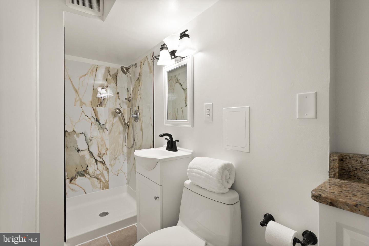 4006 NOVAR DR, CHANTILLY, Virginia 20151, 4 Bedrooms Bedrooms, ,2 BathroomsBathrooms,Residential,For sale,4006 NOVAR DR,VAFX2268096 MLS # VAFX2268096