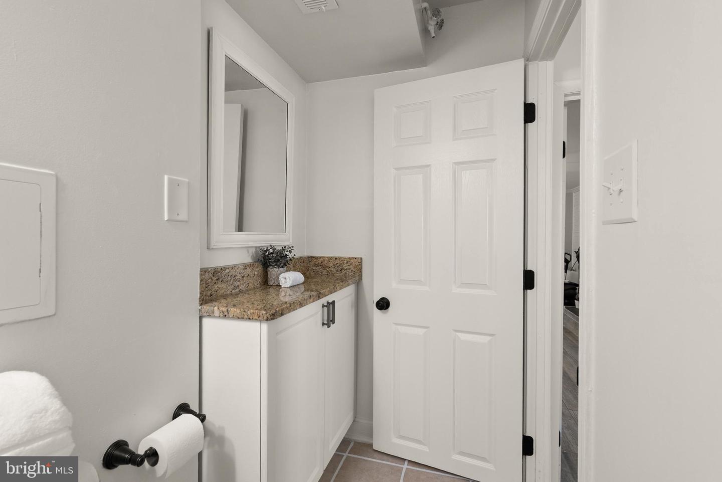 4006 NOVAR DR, CHANTILLY, Virginia 20151, 4 Bedrooms Bedrooms, ,2 BathroomsBathrooms,Residential,For sale,4006 NOVAR DR,VAFX2268096 MLS # VAFX2268096