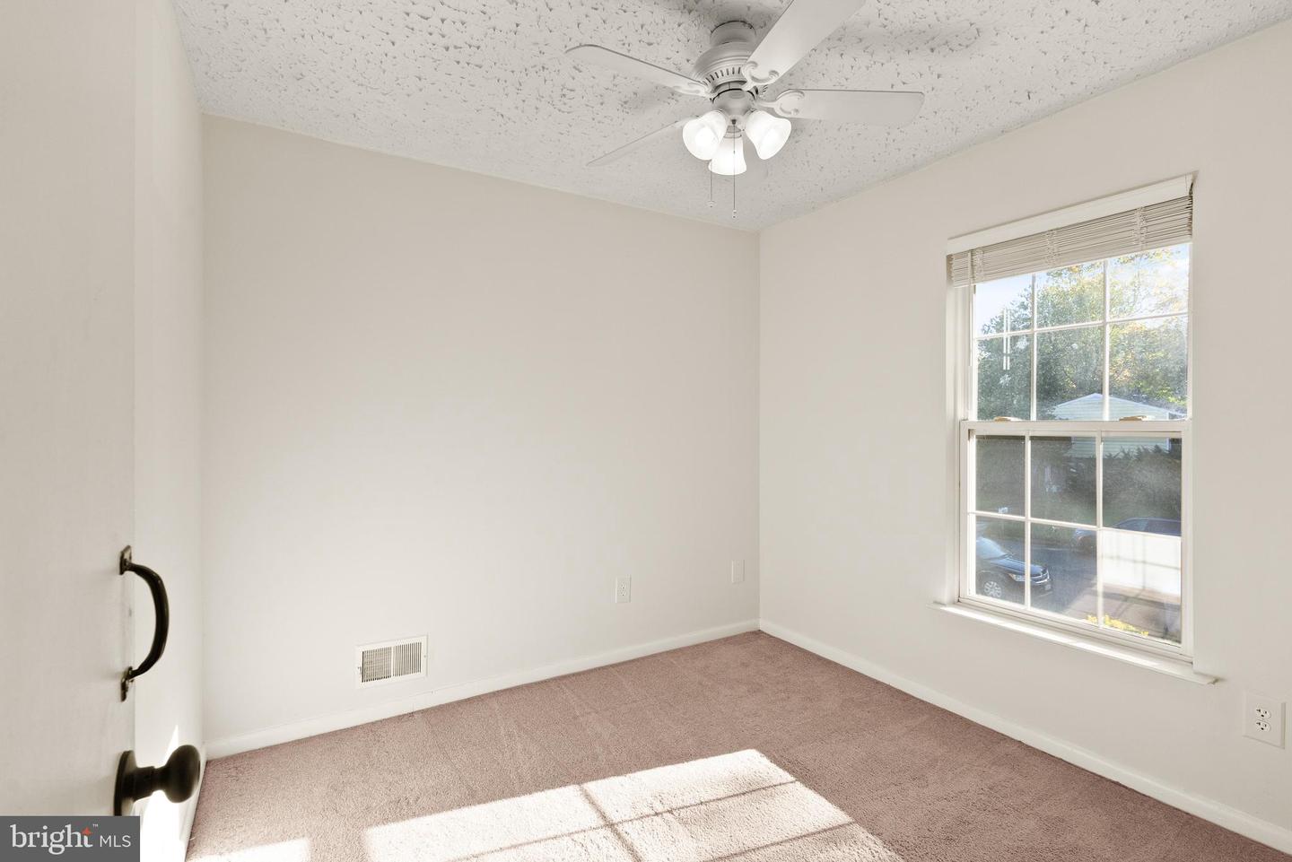 4006 NOVAR DR, CHANTILLY, Virginia 20151, 4 Bedrooms Bedrooms, ,2 BathroomsBathrooms,Residential,For sale,4006 NOVAR DR,VAFX2268096 MLS # VAFX2268096 4006 NOVAR DR, CHANTILLY, Virginia 20151, 4 Bedrooms Bedrooms, ,2 BathroomsBathrooms,Residential,For sale,4006 NOVAR DR,VAFX2268096 MLS # VAFX2268096