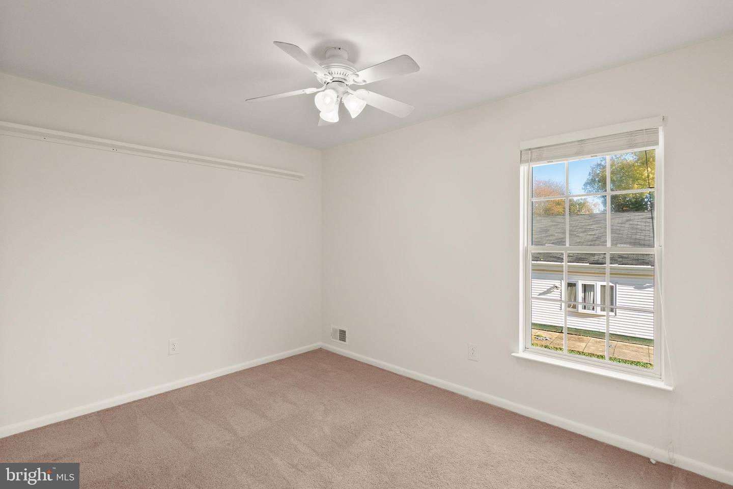 4006 NOVAR DR, CHANTILLY, Virginia 20151, 4 Bedrooms Bedrooms, ,2 BathroomsBathrooms,Residential,For sale,4006 NOVAR DR,VAFX2268096 MLS # VAFX2268096