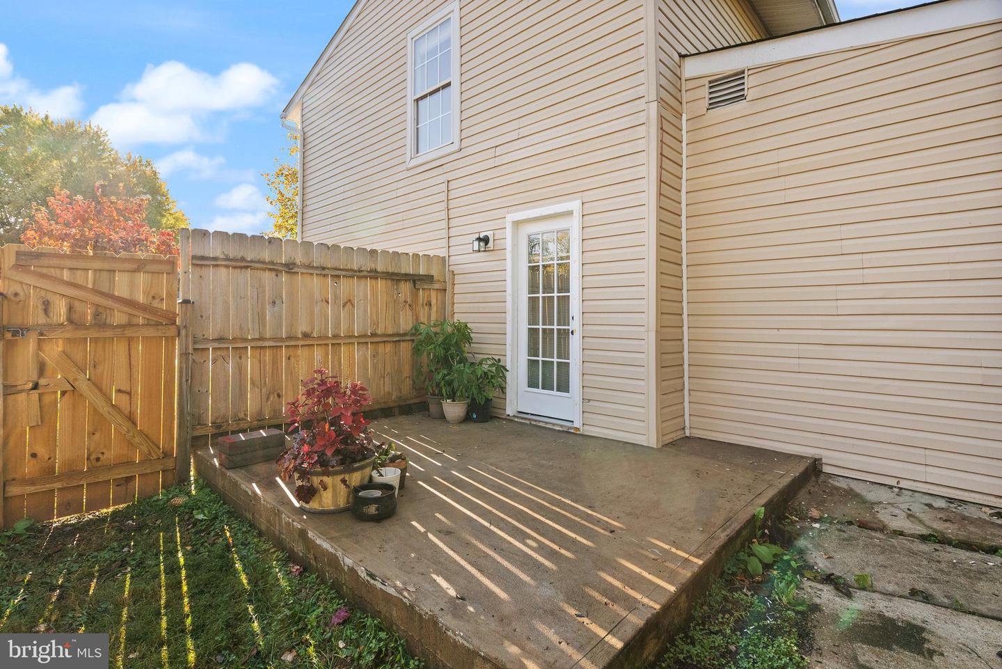 4006 NOVAR DR, CHANTILLY, Virginia 20151, 4 Bedrooms Bedrooms, ,2 BathroomsBathrooms,Residential,For sale,4006 NOVAR DR,VAFX2268096 MLS # VAFX2268096