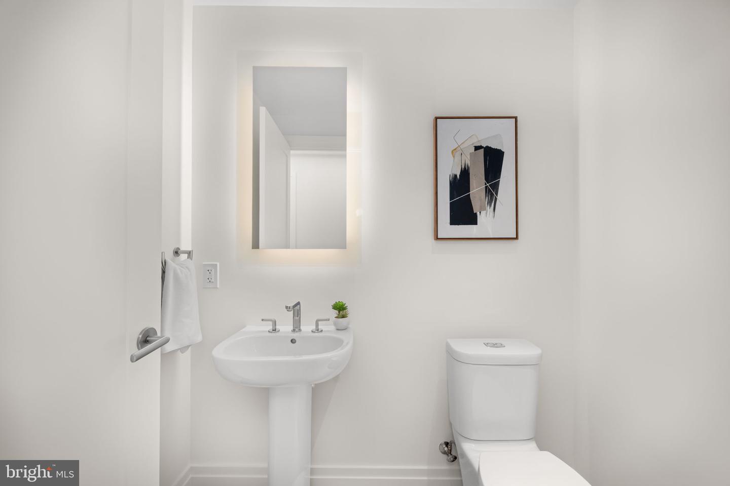 2501 M ST NW #T04, WASHINGTON, District Of Columbia 20037, 2 Bedrooms Bedrooms, ,2 BathroomsBathrooms,Residential,For sale,2501 M ST NW #T04,DCDC2223030 MLS # DCDC2223030 2501 M ST NW #T04, WASHINGTON, District Of Columbia 20037, 2 Bedrooms Bedrooms, ,2 BathroomsBathrooms,Residential,For sale,2501 M ST NW #T04,DCDC2223030 MLS # DCDC2223030