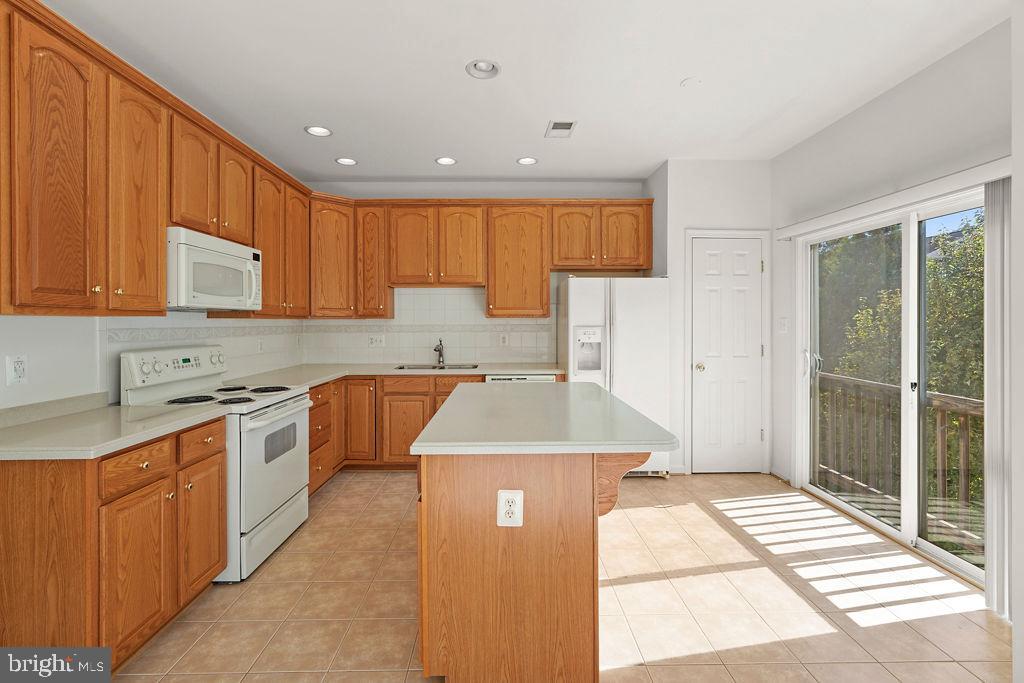 8256 SHANNONS LANDING WAY, LORTON, Virginia 22079, 3 Bedrooms Bedrooms, 11 Rooms Rooms,2 BathroomsBathrooms,Residential,For sale,8256 SHANNONS LANDING WAY,VAFX2268606 MLS # VAFX2268606 8256 SHANNONS LANDING WAY, LORTON, Virginia 22079, 3 Bedrooms Bedrooms, 11 Rooms Rooms,2 BathroomsBathrooms,Residential,For sale,8256 SHANNONS LANDING WAY,VAFX2268606 MLS # VAFX2268606