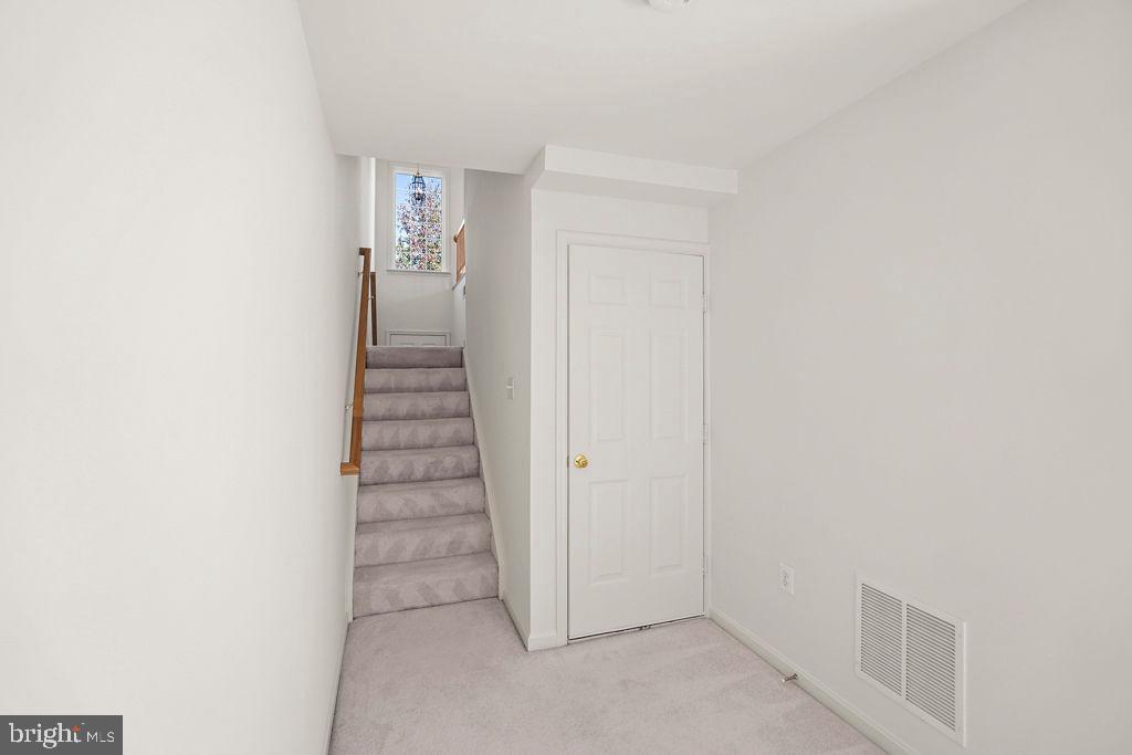 8256 SHANNONS LANDING WAY, LORTON, Virginia 22079, 3 Bedrooms Bedrooms, 11 Rooms Rooms,2 BathroomsBathrooms,Residential,For sale,8256 SHANNONS LANDING WAY,VAFX2268606 MLS # VAFX2268606 8256 SHANNONS LANDING WAY, LORTON, Virginia 22079, 3 Bedrooms Bedrooms, 11 Rooms Rooms,2 BathroomsBathrooms,Residential,For sale,8256 SHANNONS LANDING WAY,VAFX2268606 MLS # VAFX2268606