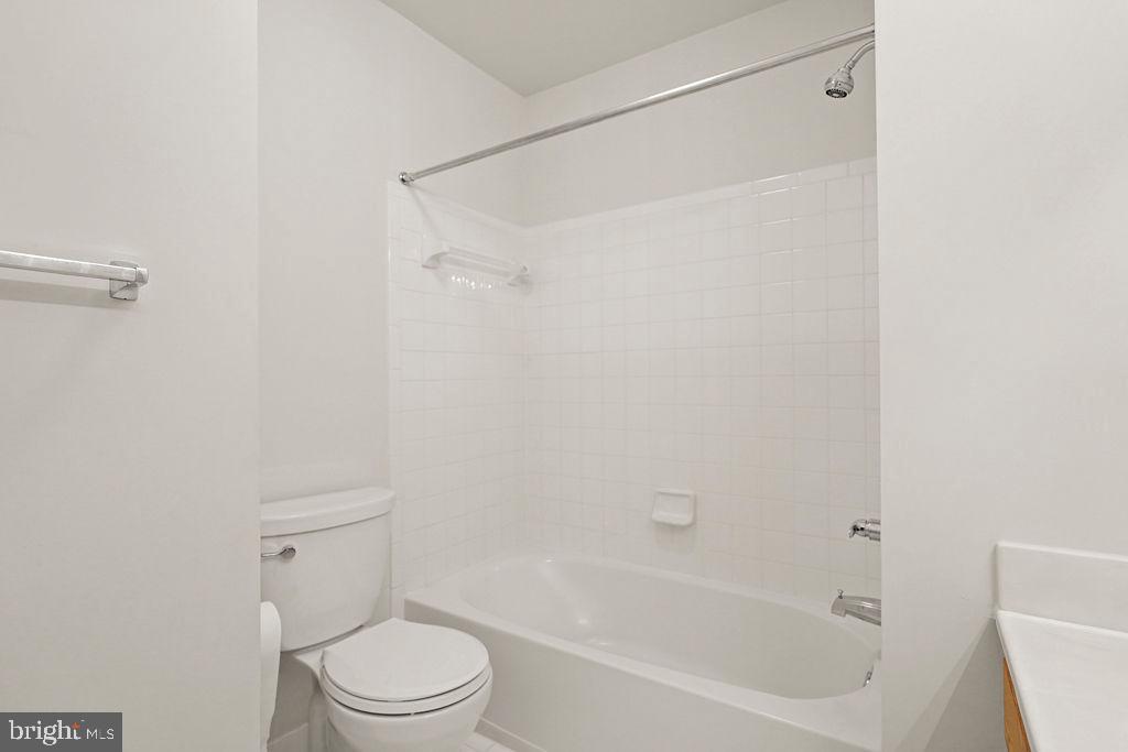 8256 SHANNONS LANDING WAY, LORTON, Virginia 22079, 3 Bedrooms Bedrooms, 11 Rooms Rooms,2 BathroomsBathrooms,Residential,For sale,8256 SHANNONS LANDING WAY,VAFX2268606 MLS # VAFX2268606 8256 SHANNONS LANDING WAY, LORTON, Virginia 22079, 3 Bedrooms Bedrooms, 11 Rooms Rooms,2 BathroomsBathrooms,Residential,For sale,8256 SHANNONS LANDING WAY,VAFX2268606 MLS # VAFX2268606