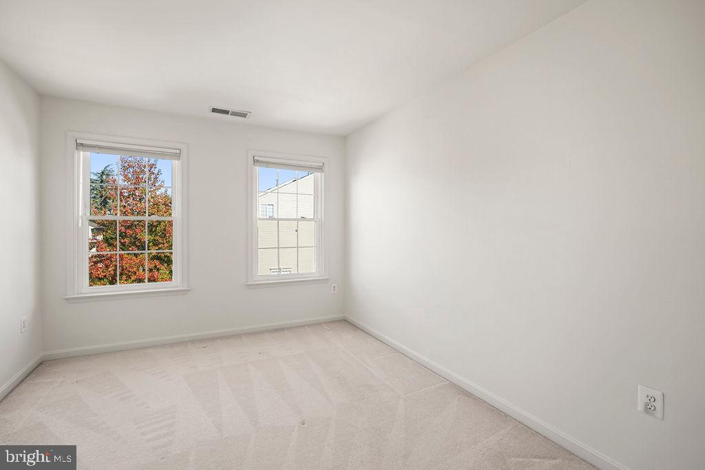 8256 SHANNONS LANDING WAY, LORTON, Virginia 22079, 3 Bedrooms Bedrooms, 11 Rooms Rooms,2 BathroomsBathrooms,Residential,For sale,8256 SHANNONS LANDING WAY,VAFX2268606 MLS # VAFX2268606 8256 SHANNONS LANDING WAY, LORTON, Virginia 22079, 3 Bedrooms Bedrooms, 11 Rooms Rooms,2 BathroomsBathrooms,Residential,For sale,8256 SHANNONS LANDING WAY,VAFX2268606 MLS # VAFX2268606