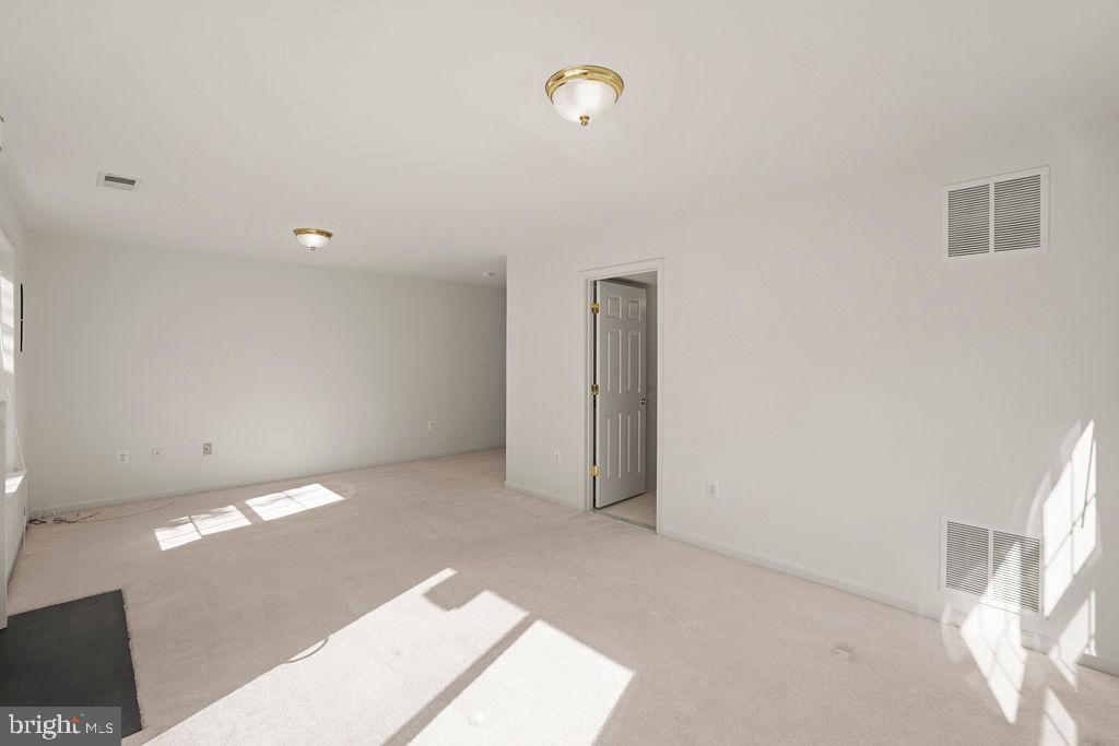 8256 SHANNONS LANDING WAY, LORTON, Virginia 22079, 3 Bedrooms Bedrooms, 11 Rooms Rooms,2 BathroomsBathrooms,Residential,For sale,8256 SHANNONS LANDING WAY,VAFX2268606 MLS # VAFX2268606 8256 SHANNONS LANDING WAY, LORTON, Virginia 22079, 3 Bedrooms Bedrooms, 11 Rooms Rooms,2 BathroomsBathrooms,Residential,For sale,8256 SHANNONS LANDING WAY,VAFX2268606 MLS # VAFX2268606