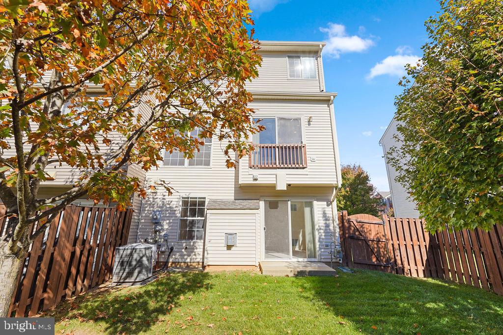 8256 SHANNONS LANDING WAY, LORTON, Virginia 22079, 3 Bedrooms Bedrooms, 11 Rooms Rooms,2 BathroomsBathrooms,Residential,For sale,8256 SHANNONS LANDING WAY,VAFX2268606 MLS # VAFX2268606 8256 SHANNONS LANDING WAY, LORTON, Virginia 22079, 3 Bedrooms Bedrooms, 11 Rooms Rooms,2 BathroomsBathrooms,Residential,For sale,8256 SHANNONS LANDING WAY,VAFX2268606 MLS # VAFX2268606