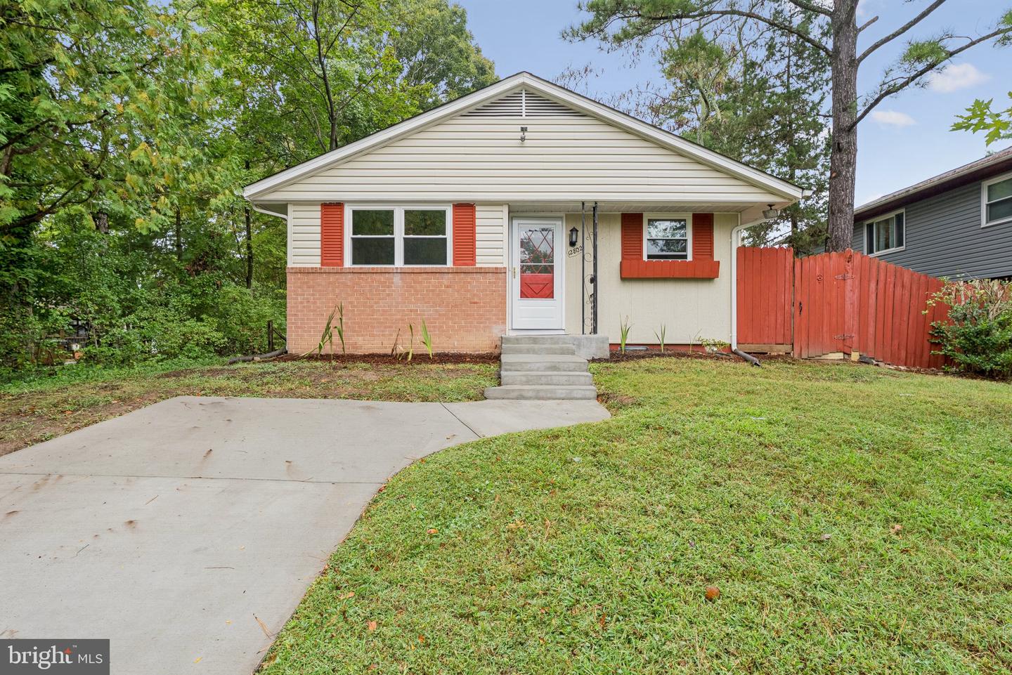 12802 VALLEYWOOD DR, WOODBRIDGE, Virginia 22192, 3 Bedrooms Bedrooms, ,3 BathroomsBathrooms,Residential,For sale,12802 VALLEYWOOD DR,VAPW2104430 MLS # VAPW2104430