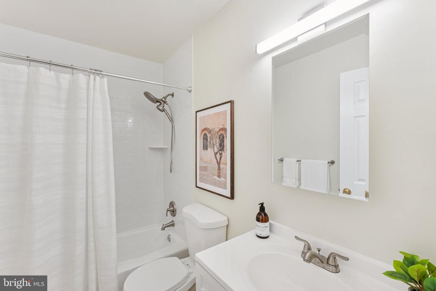 12802 VALLEYWOOD DR, WOODBRIDGE, Virginia 22192, 3 Bedrooms Bedrooms, ,3 BathroomsBathrooms,Residential,For sale,12802 VALLEYWOOD DR,VAPW2104430 MLS # VAPW2104430