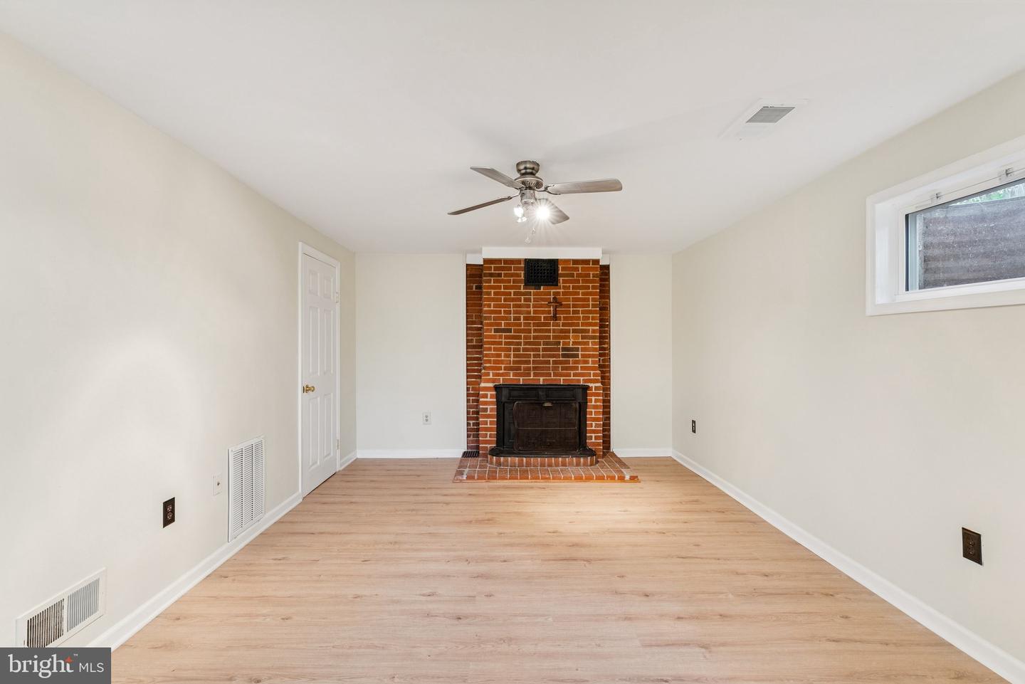 12802 VALLEYWOOD DR, WOODBRIDGE, Virginia 22192, 3 Bedrooms Bedrooms, ,3 BathroomsBathrooms,Residential,For sale,12802 VALLEYWOOD DR,VAPW2104430 MLS # VAPW2104430