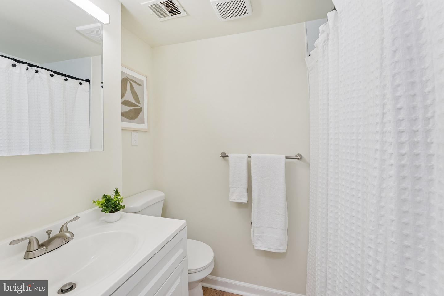 12802 VALLEYWOOD DR, WOODBRIDGE, Virginia 22192, 3 Bedrooms Bedrooms, ,3 BathroomsBathrooms,Residential,For sale,12802 VALLEYWOOD DR,VAPW2104430 MLS # VAPW2104430