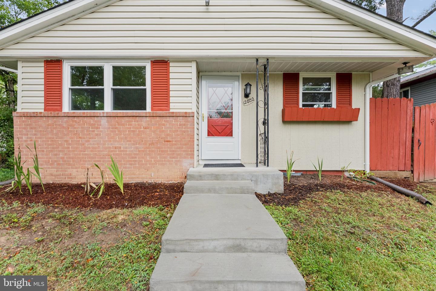 12802 VALLEYWOOD DR, WOODBRIDGE, Virginia 22192, 3 Bedrooms Bedrooms, ,3 BathroomsBathrooms,Residential,For sale,12802 VALLEYWOOD DR,VAPW2104430 MLS # VAPW2104430