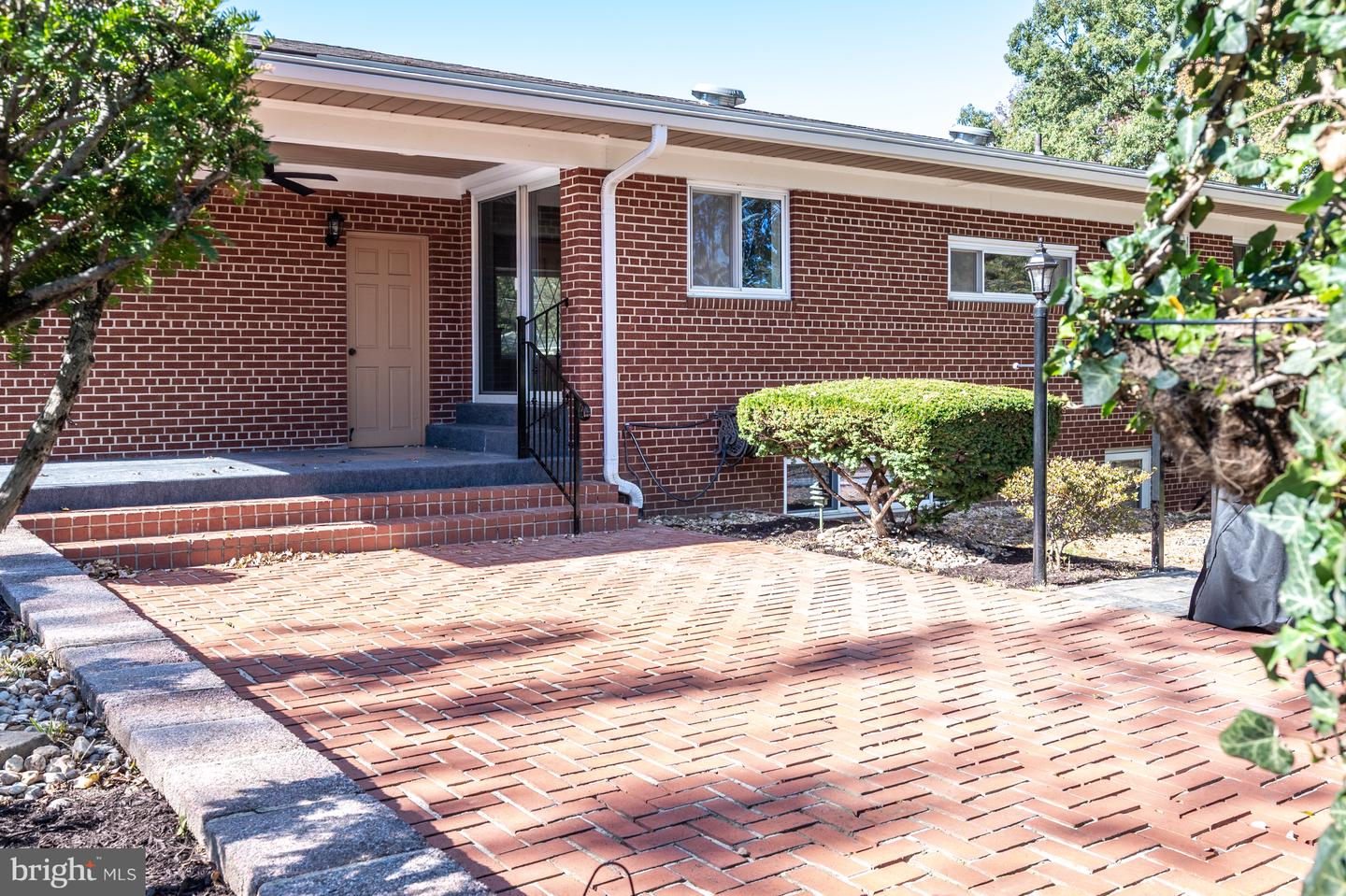 8917 LINTON LN, ALEXANDRIA, Virginia 22308, 3 Bedrooms Bedrooms, ,2 BathroomsBathrooms,Residential,For sale,8917 LINTON LN,VAFX2268506 MLS # VAFX2268506 8917 LINTON LN, ALEXANDRIA, Virginia 22308, 3 Bedrooms Bedrooms, ,2 BathroomsBathrooms,Residential,For sale,8917 LINTON LN,VAFX2268506 MLS # VAFX2268506