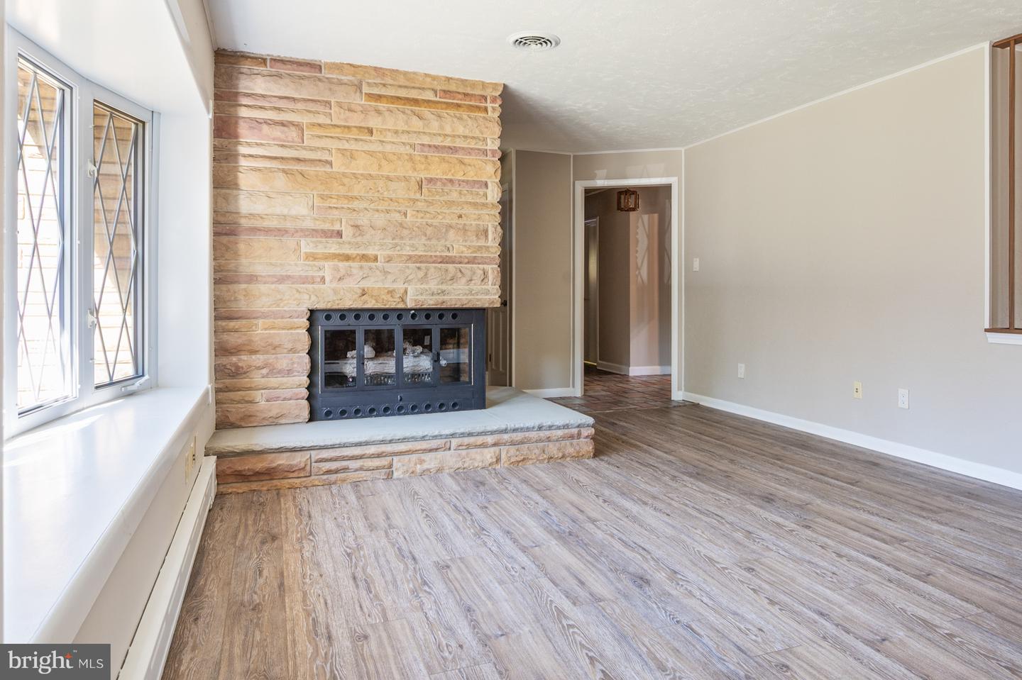 8917 LINTON LN, ALEXANDRIA, Virginia 22308, 3 Bedrooms Bedrooms, ,2 BathroomsBathrooms,Residential,For sale,8917 LINTON LN,VAFX2268506 MLS # VAFX2268506 8917 LINTON LN, ALEXANDRIA, Virginia 22308, 3 Bedrooms Bedrooms, ,2 BathroomsBathrooms,Residential,For sale,8917 LINTON LN,VAFX2268506 MLS # VAFX2268506