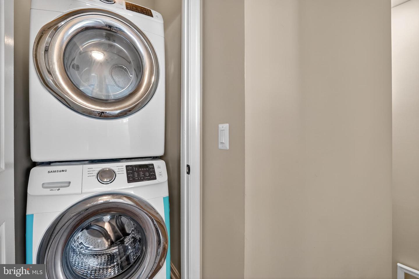 11319 ARISTOTLE DR #3-106, FAIRFAX, Virginia 22030, 2 Bedrooms Bedrooms, ,2 BathroomsBathrooms,Residential,For sale,11319 ARISTOTLE DR #3-106,VAFX2268738 MLS # VAFX2268738