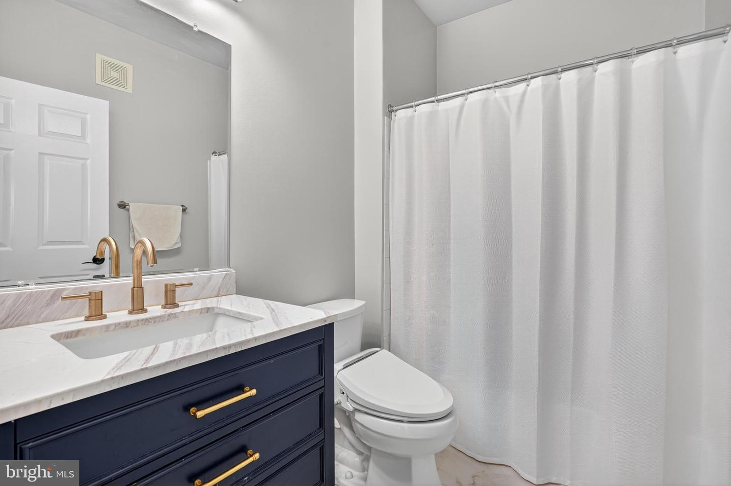 11319 ARISTOTLE DR #3-106, FAIRFAX, Virginia 22030, 2 Bedrooms Bedrooms, ,2 BathroomsBathrooms,Residential,For sale,11319 ARISTOTLE DR #3-106,VAFX2268738 MLS # VAFX2268738