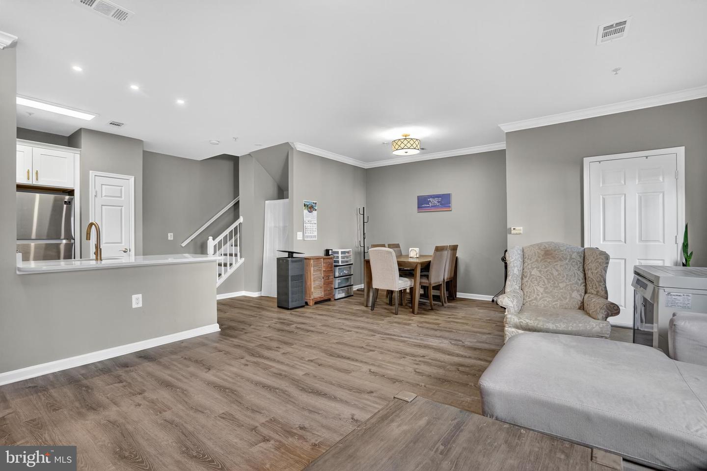 11319 ARISTOTLE DR #3-106, FAIRFAX, Virginia 22030, 2 Bedrooms Bedrooms, ,2 BathroomsBathrooms,Residential,For sale,11319 ARISTOTLE DR #3-106,VAFX2268738 MLS # VAFX2268738