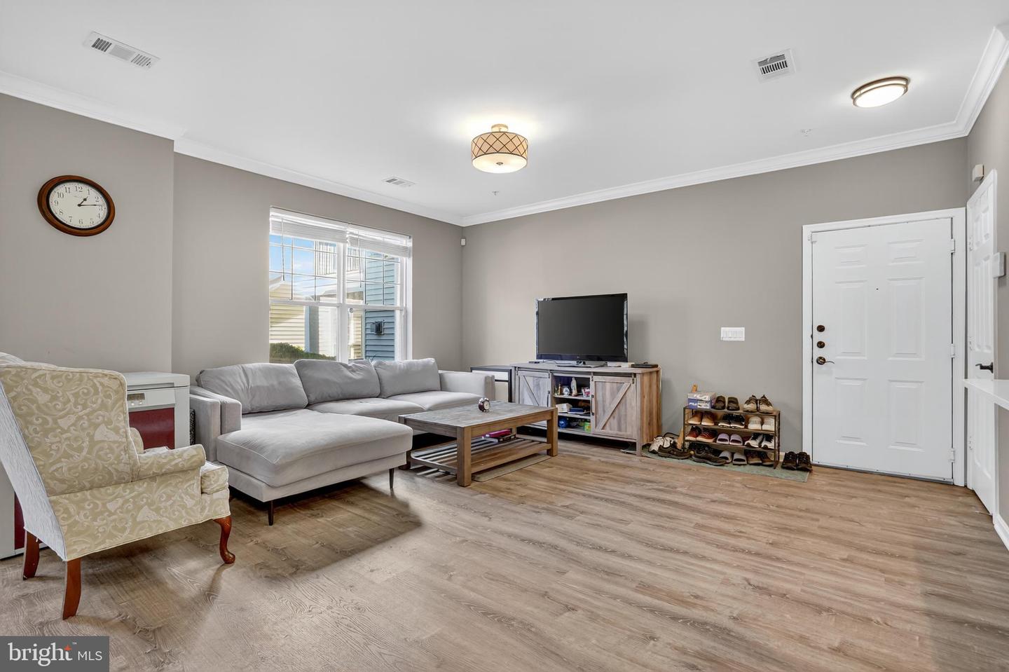 11319 ARISTOTLE DR #3-106, FAIRFAX, Virginia 22030, 2 Bedrooms Bedrooms, ,2 BathroomsBathrooms,Residential,For sale,11319 ARISTOTLE DR #3-106,VAFX2268738 MLS # VAFX2268738