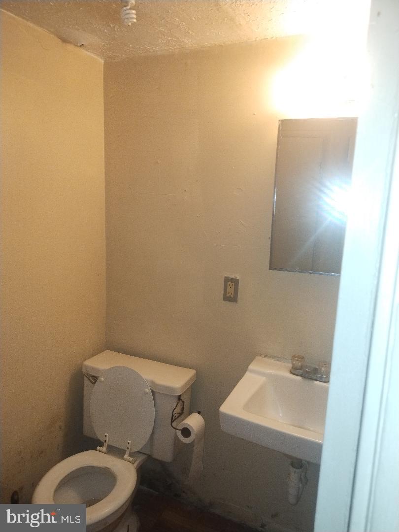 218 57TH PL NE, WASHINGTON, District Of Columbia 20019, 4 Bedrooms Bedrooms, ,1 BathroomBathrooms,Residential,For sale,218 57TH PL NE,DCDC2223818 MLS # DCDC2223818