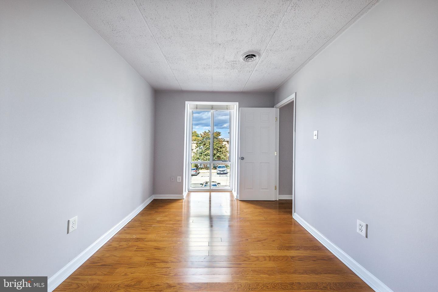 2630 WAGON DR #294, ALEXANDRIA, Virginia 22303, 2 Bedrooms Bedrooms, ,1 BathroomBathrooms,Residential,For sale,2630 WAGON DR #294,VAFX2269392 MLS # VAFX2269392