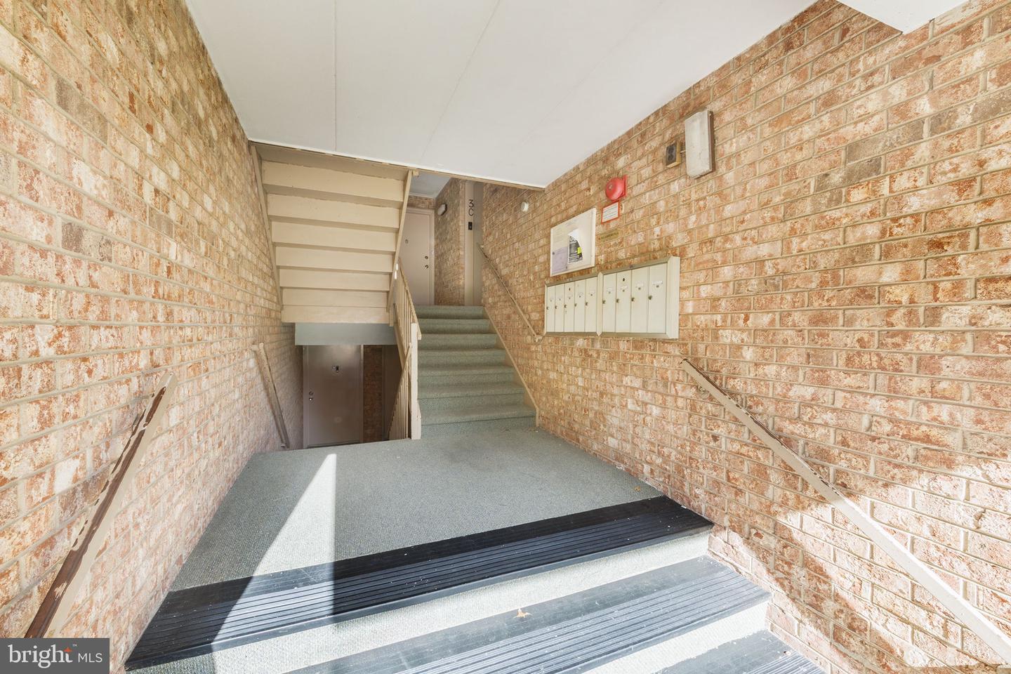 2630 WAGON DR #294, ALEXANDRIA, Virginia 22303, 2 Bedrooms Bedrooms, ,1 BathroomBathrooms,Residential,For sale,2630 WAGON DR #294,VAFX2269392 MLS # VAFX2269392